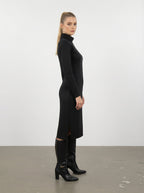 Abito in maglia con collo alto