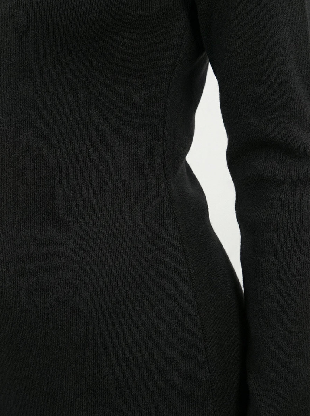 Abito in maglia con collo alto