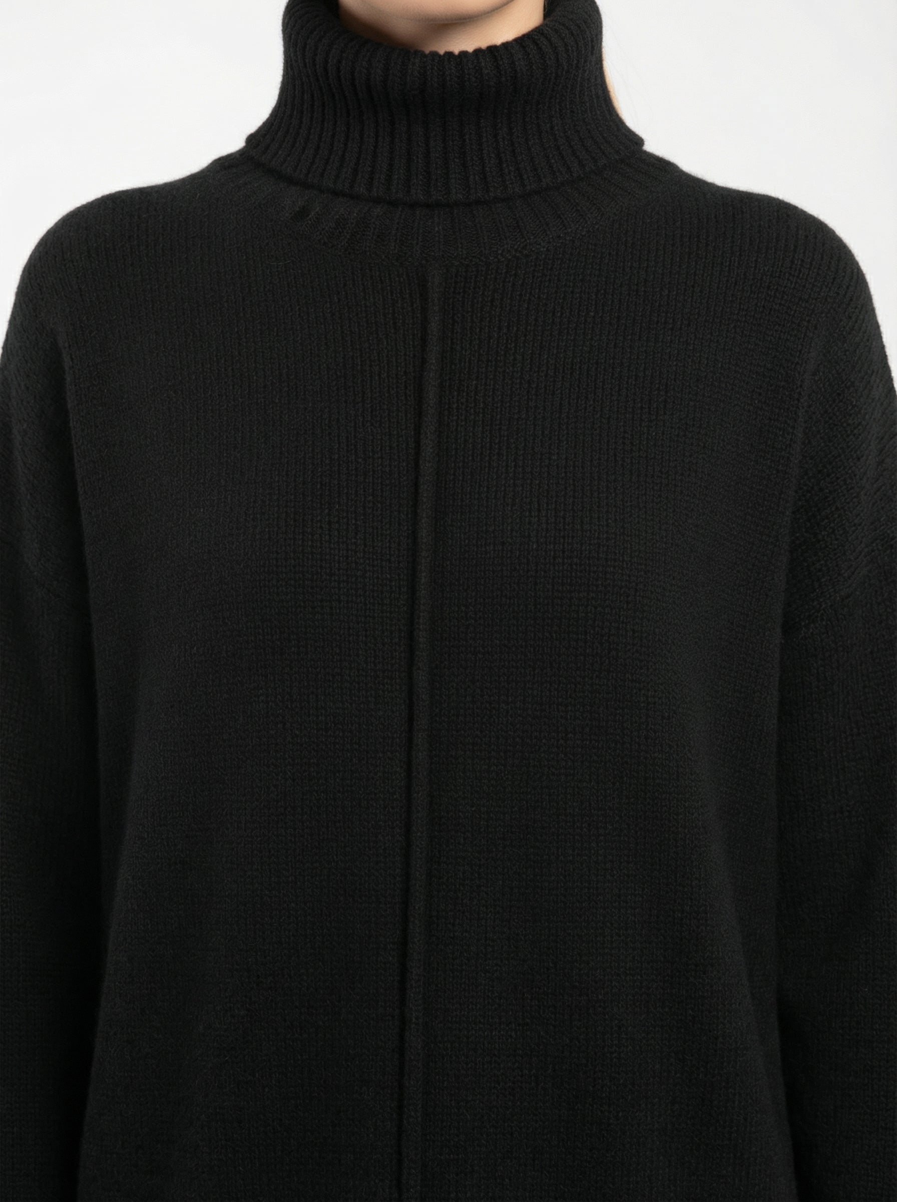 Abito in maglia con collo alto