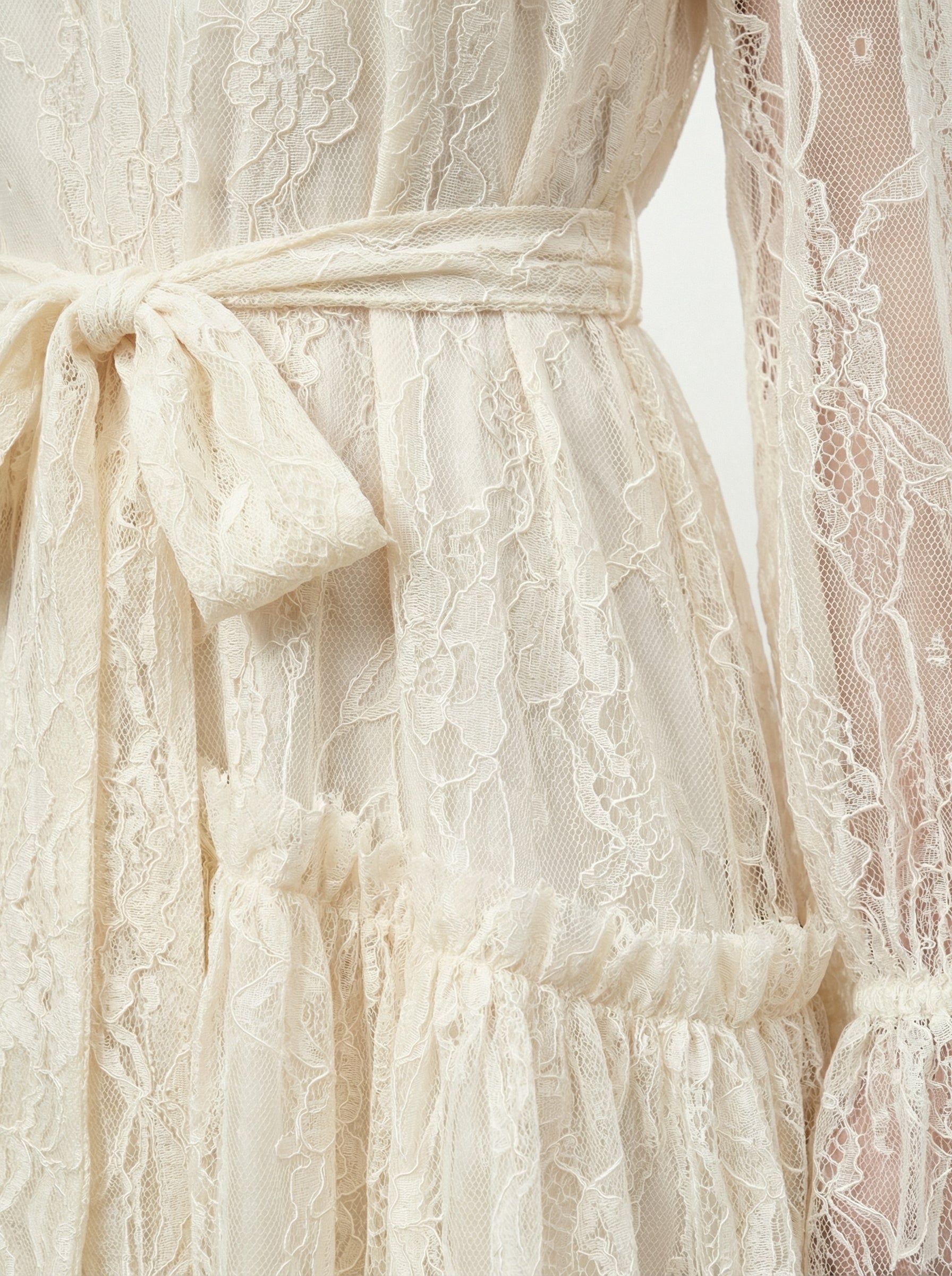 Abito corto in pizzo