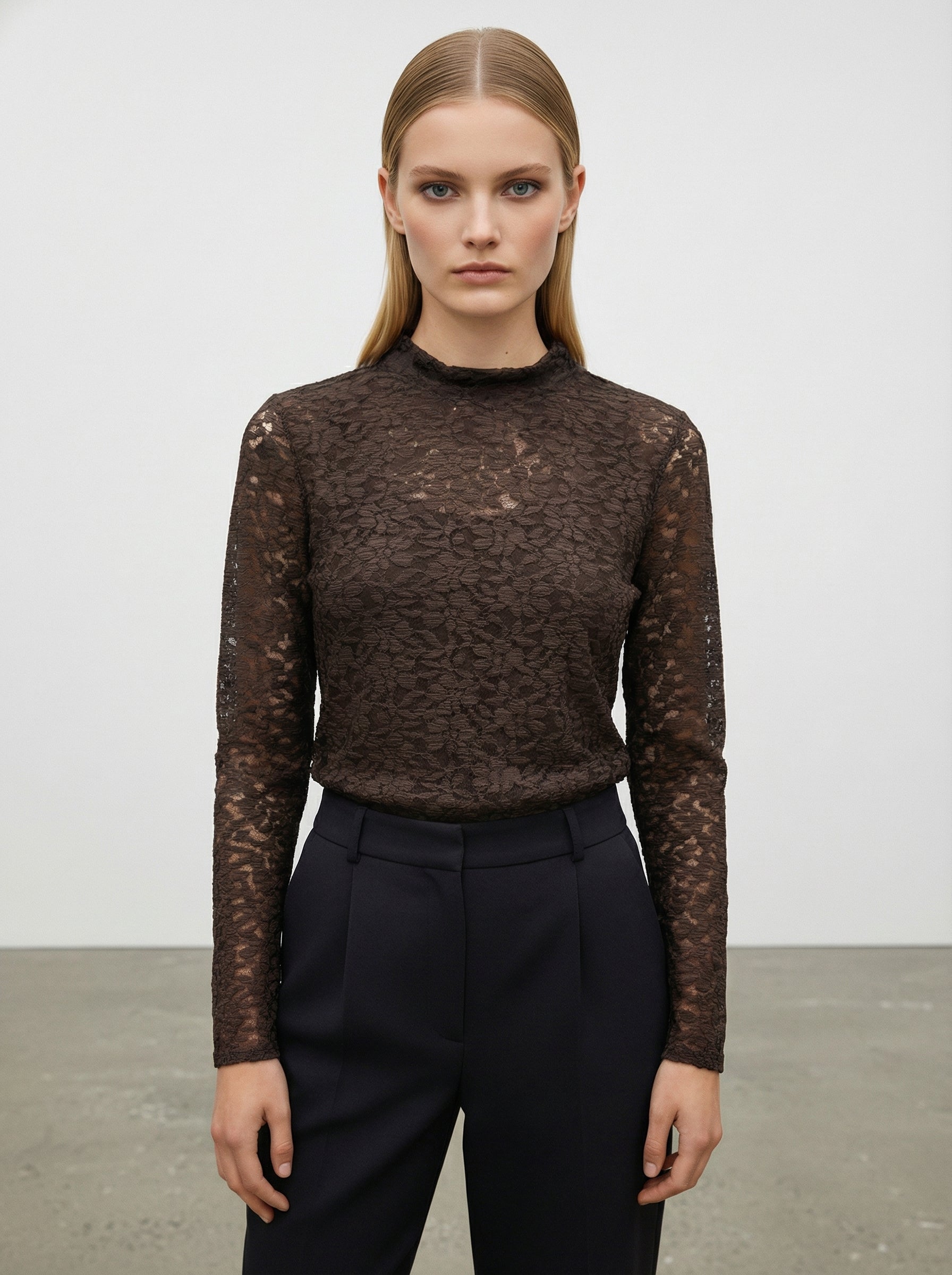 Blusa in pizzo elegante