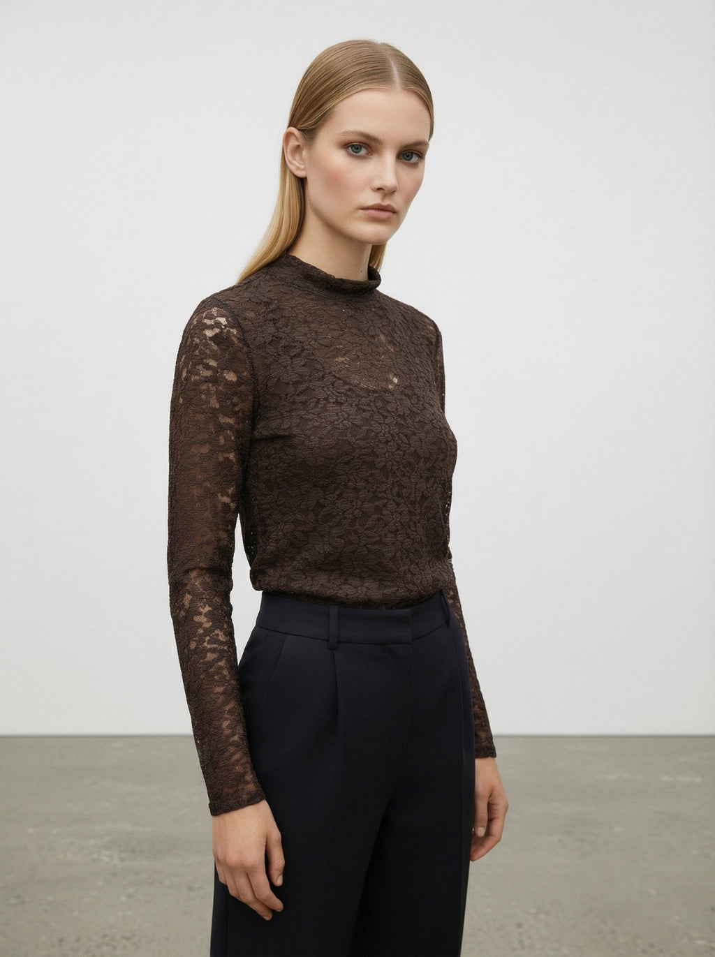 Blusa in pizzo elegante