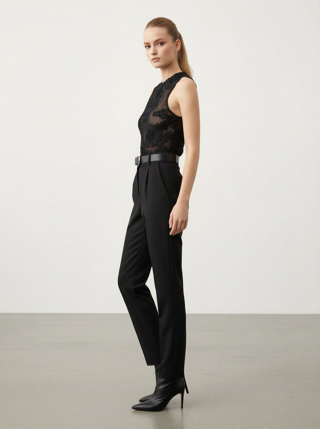 Body Trasparente con Fiori Ricamati