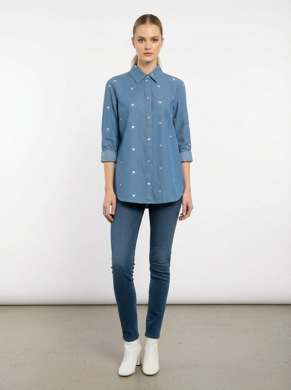 Camicia con Cuori Ricamati