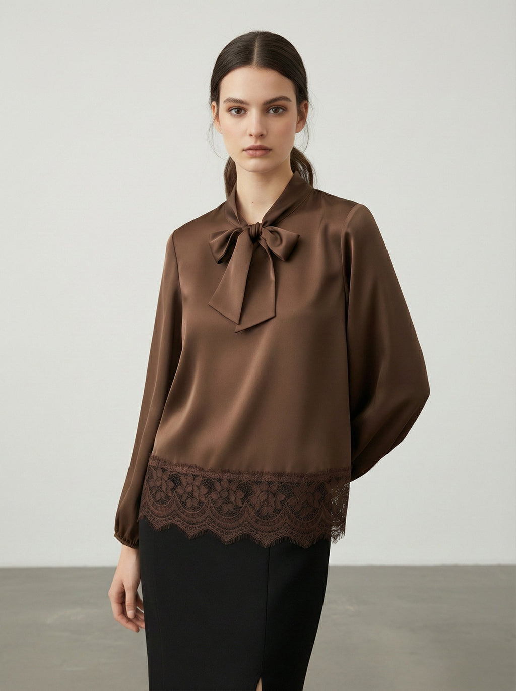 Camicia elegante con fiocco