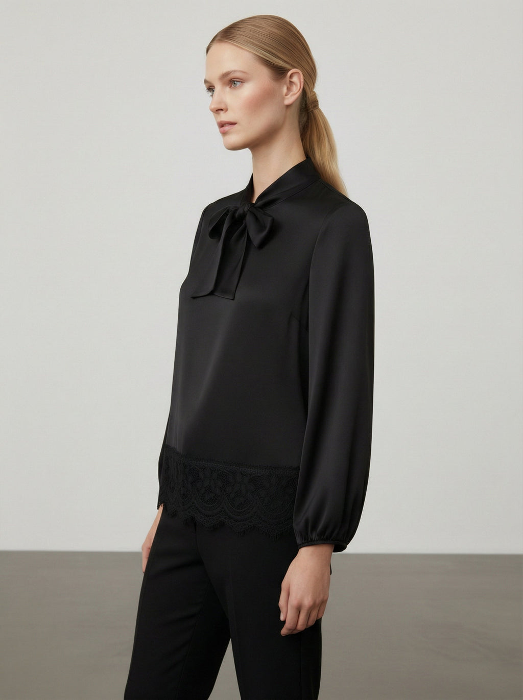 Camicia elegante con fiocco