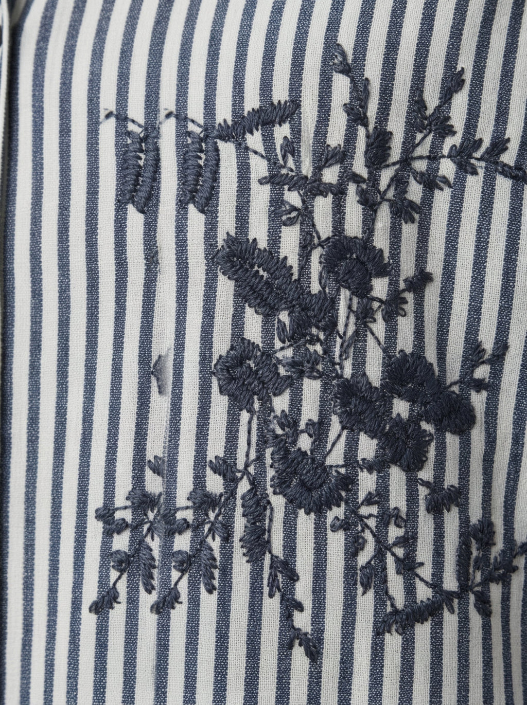 Camicia a Righe con Fiori Ricamati