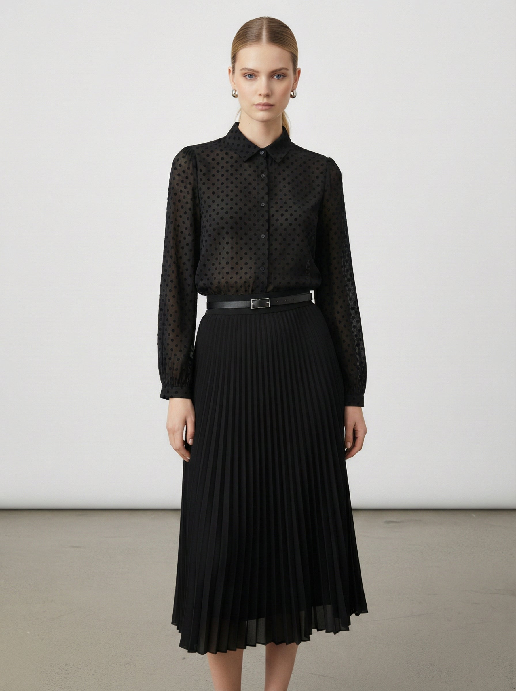 Camicia semitrasparente con pois