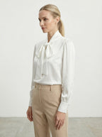 Camicia satinata con fiocco