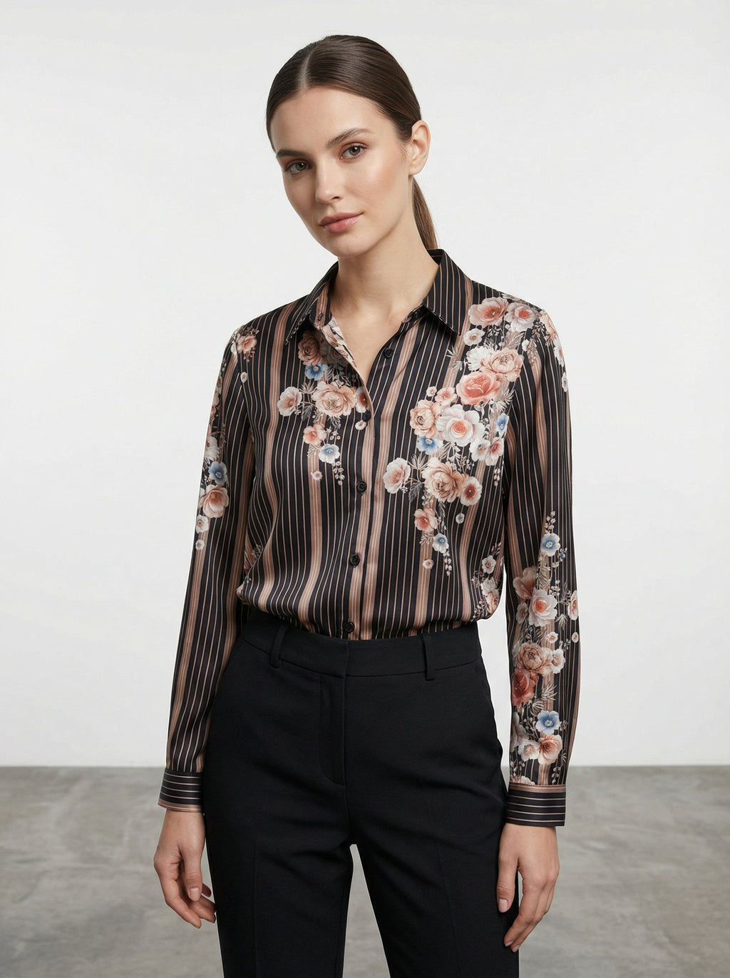 Camicia a righe con fiori