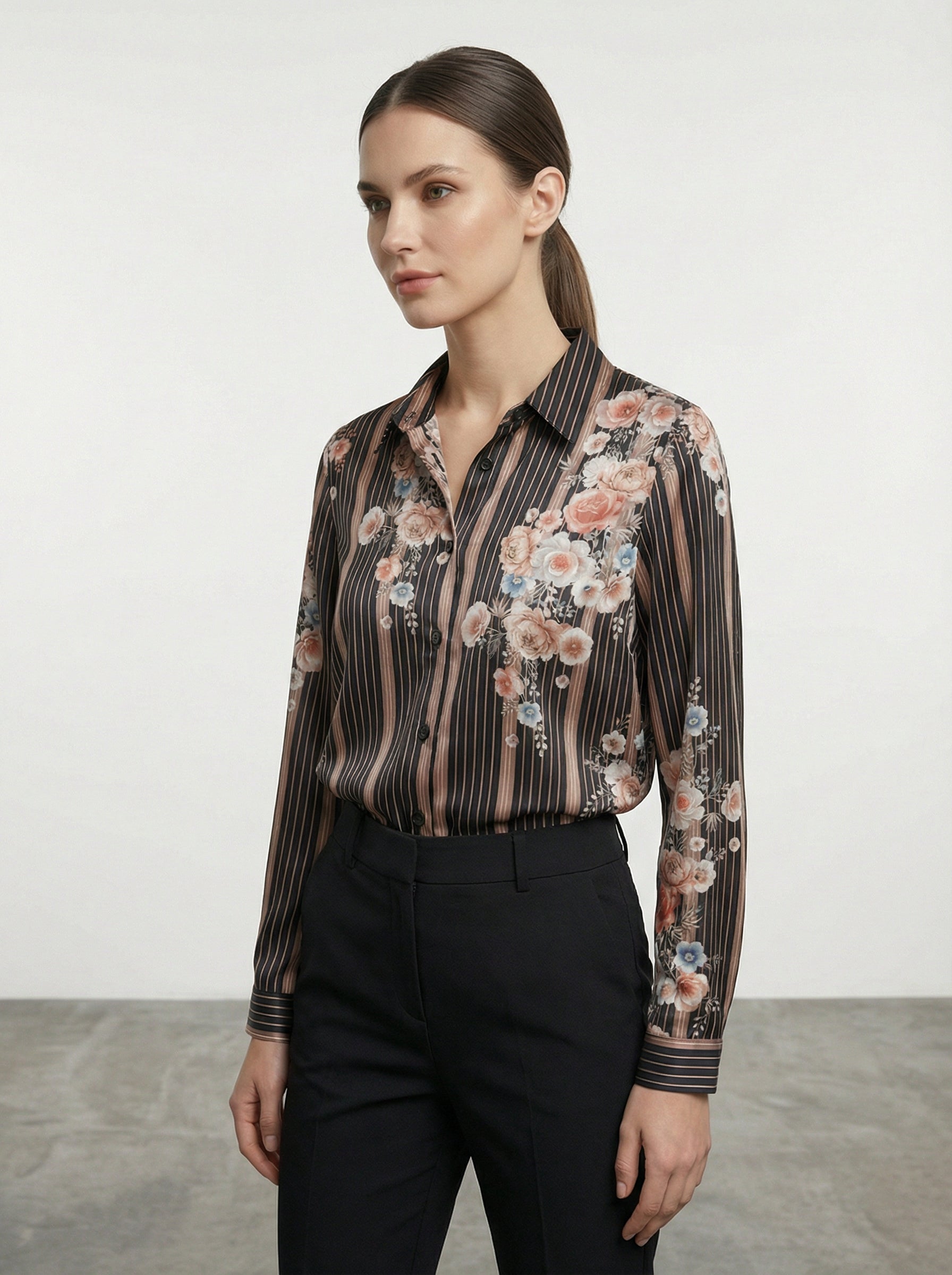 Camicia a righe con fiori