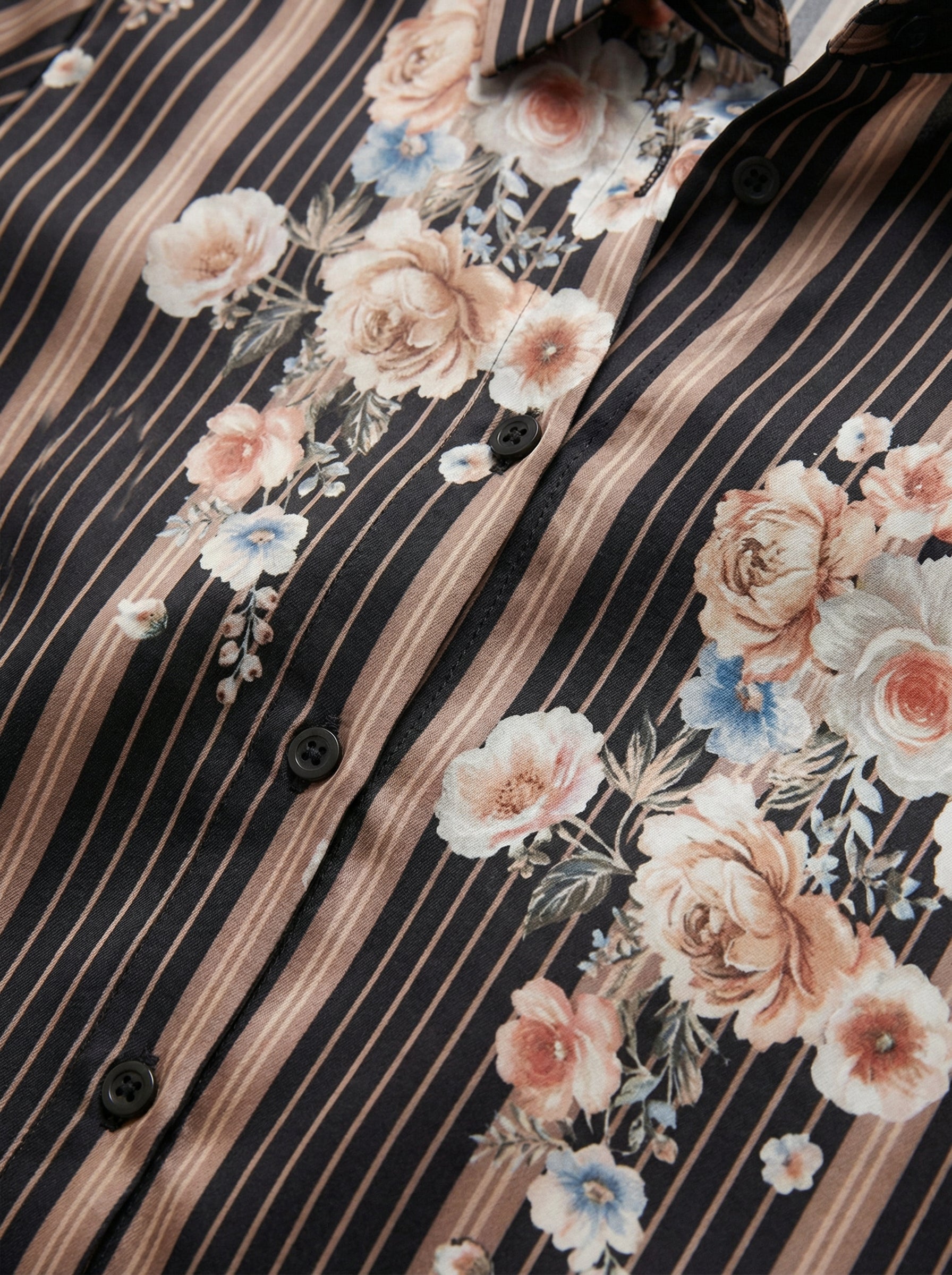 Camicia a righe con fiori