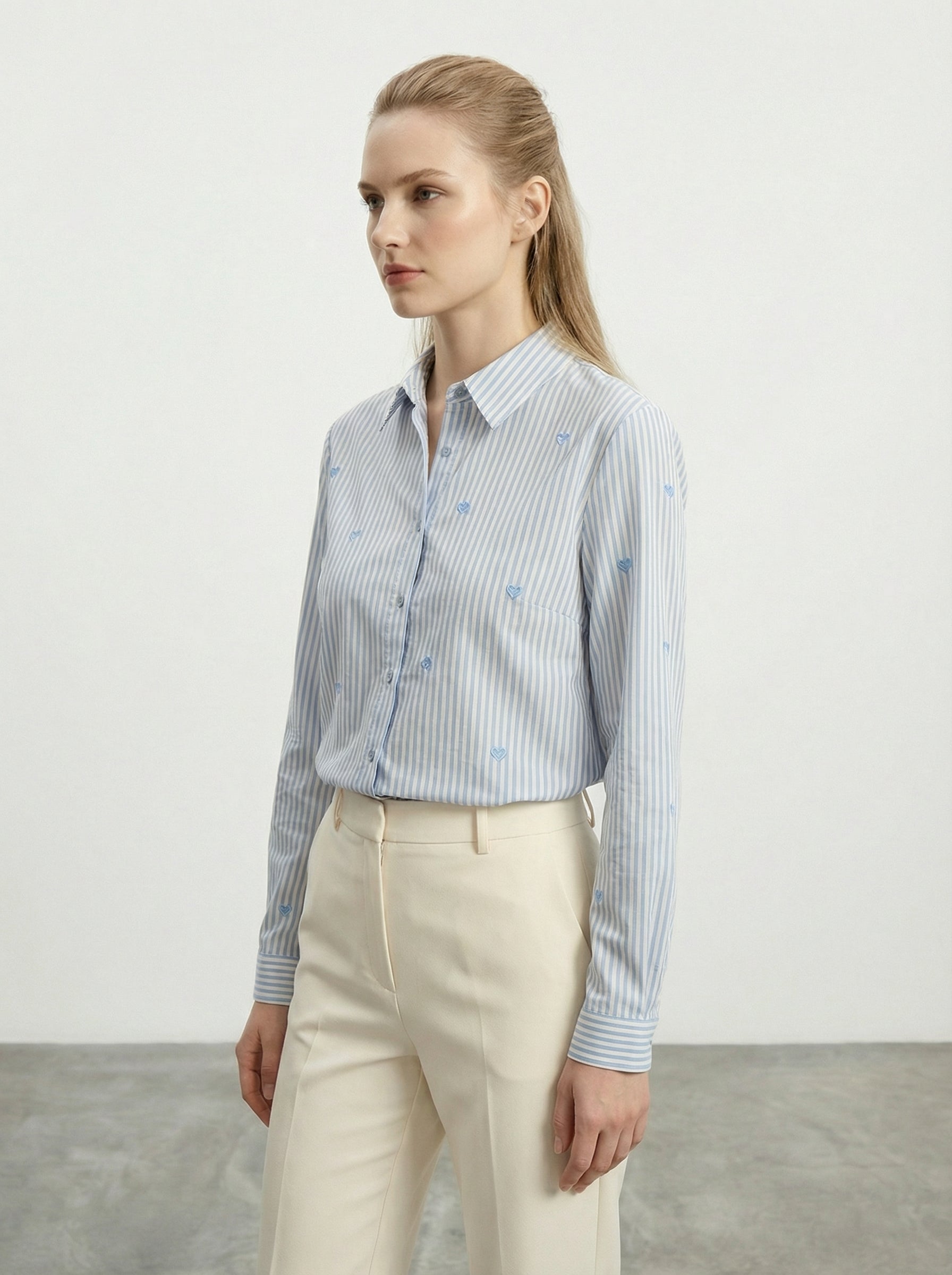 Camicia a righe con cuori