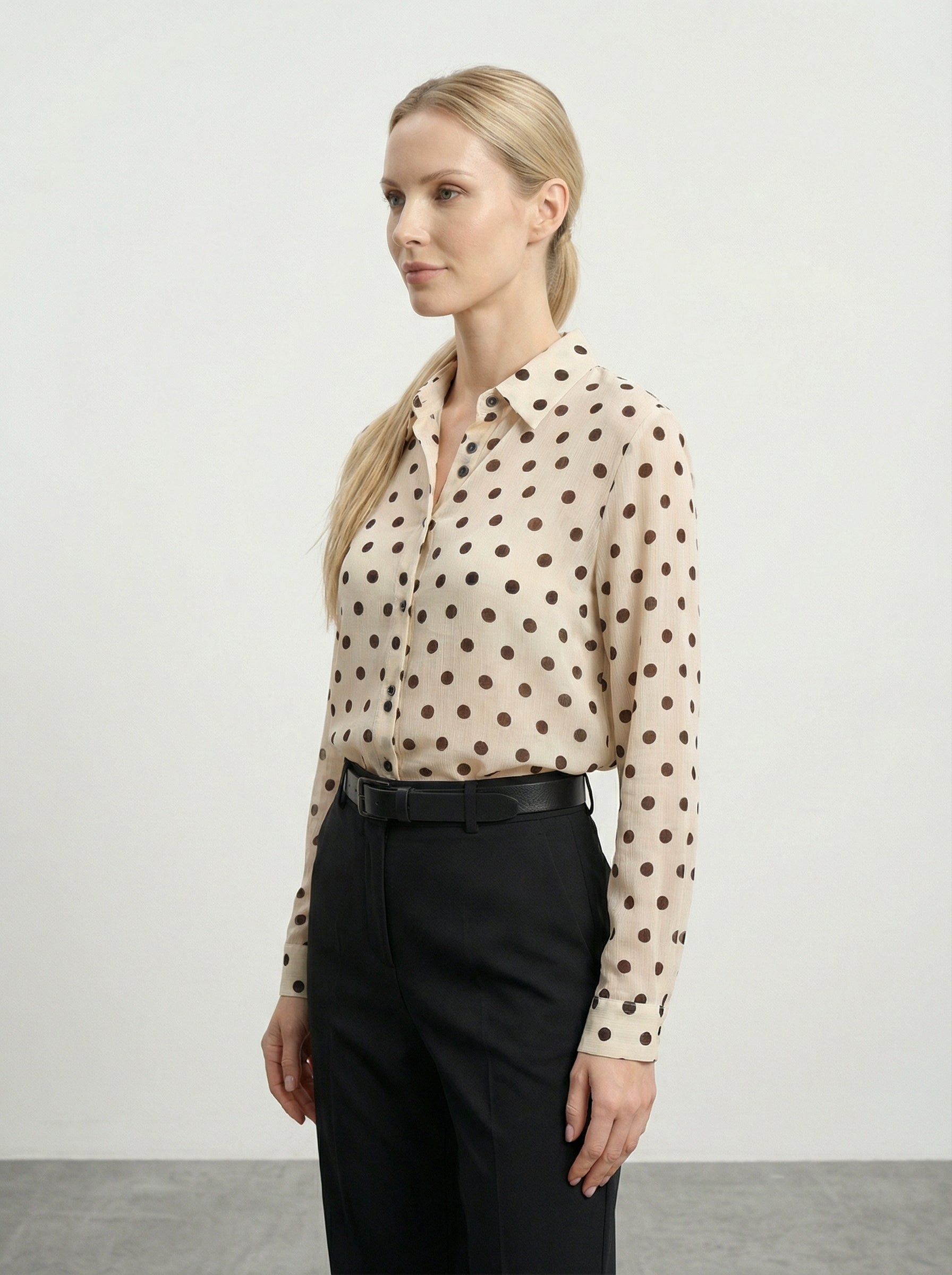 Camicia a pois semitrasparente