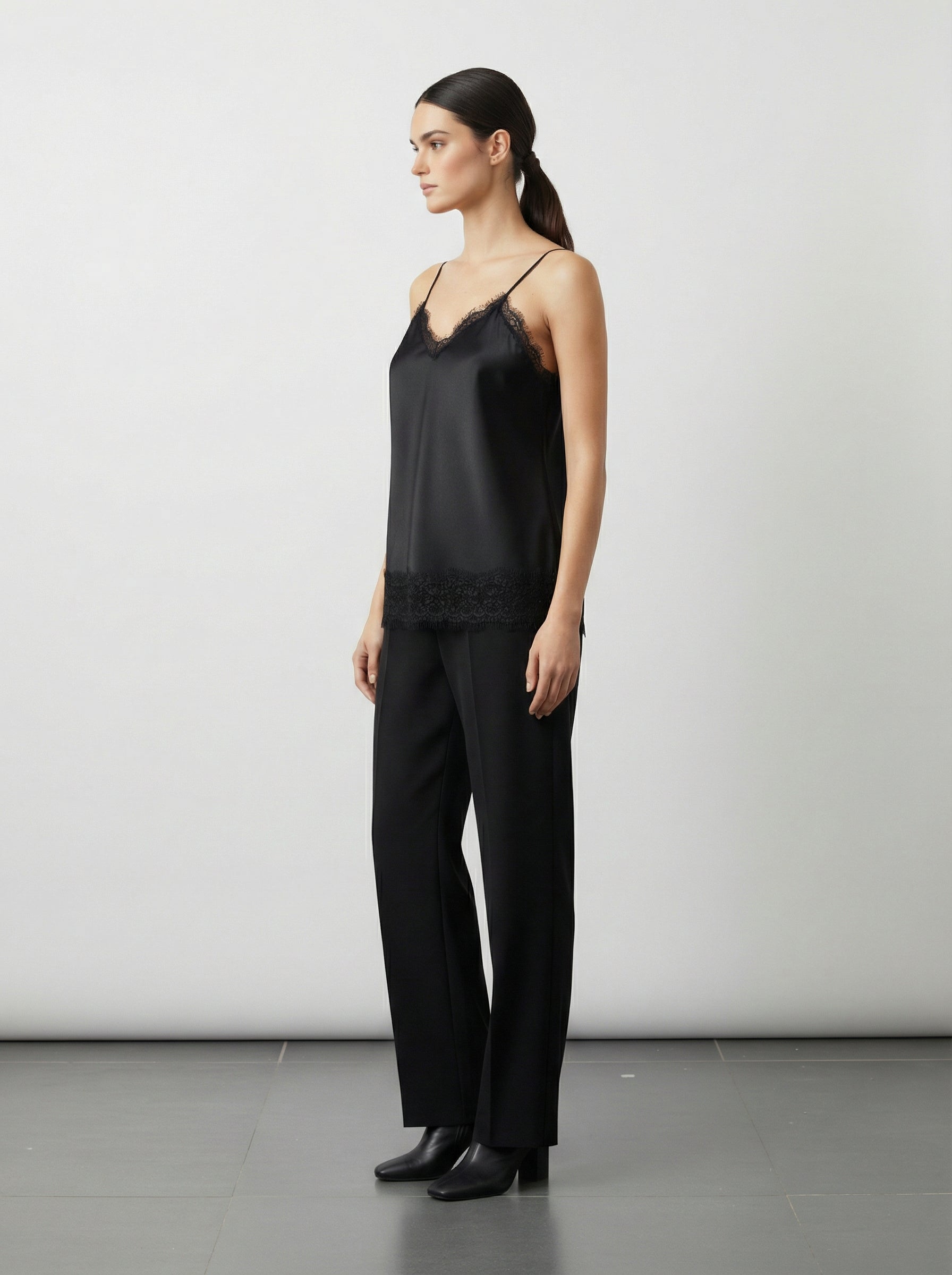 Canottiera satin con pizzo