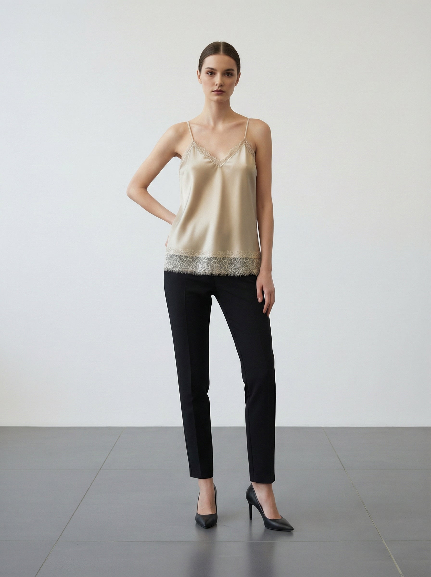 Canottiera satin con pizzo