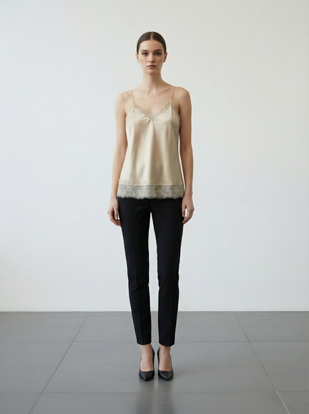 Canottiera satin con pizzo