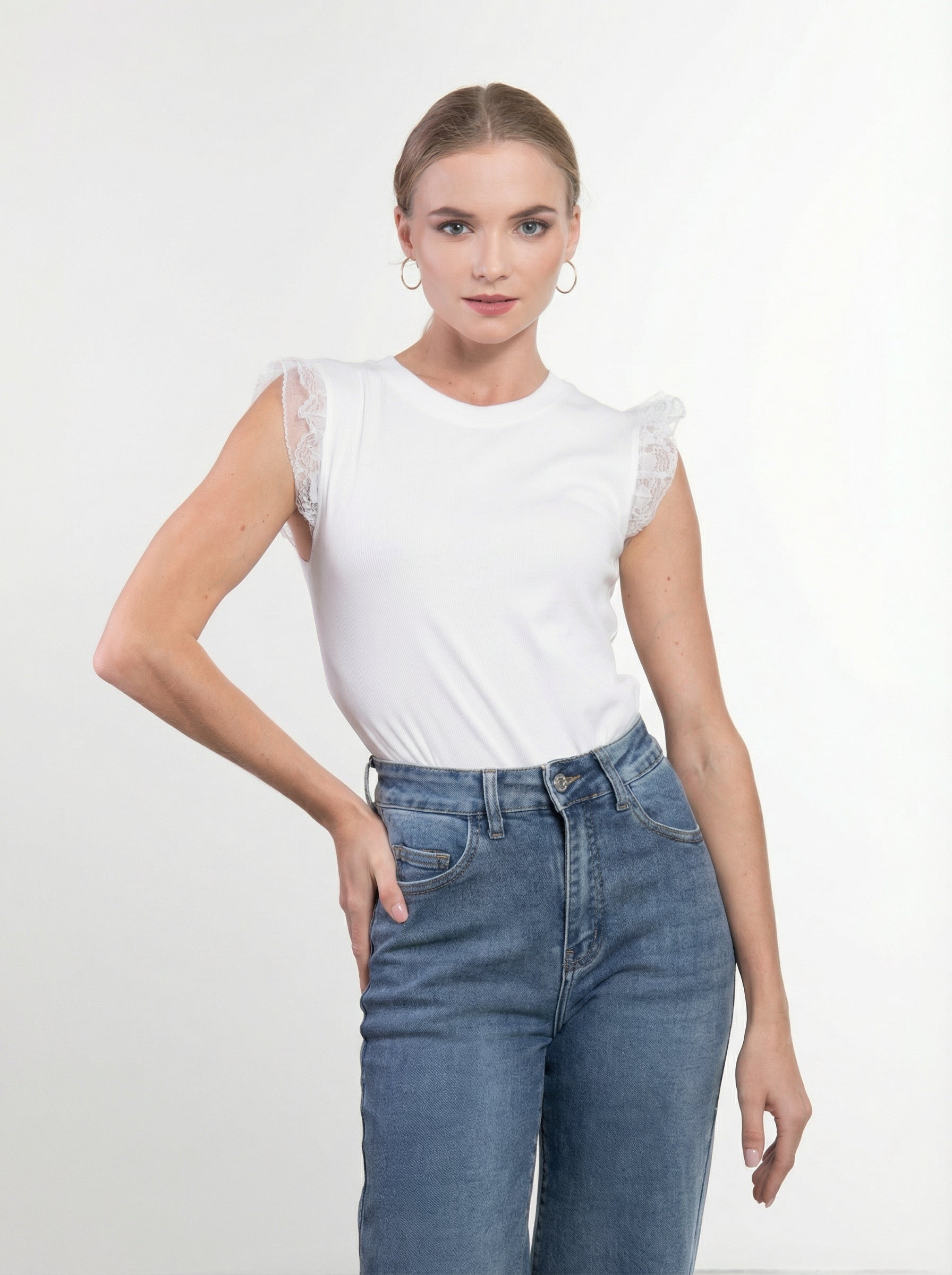 Canottiera a Costine con Maniche in Pizzo