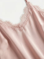 Canottiera satinata con pizzo