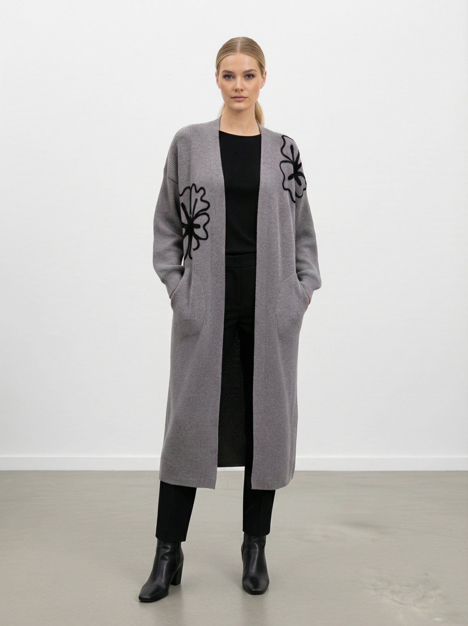 Cardigan lungo con fiori