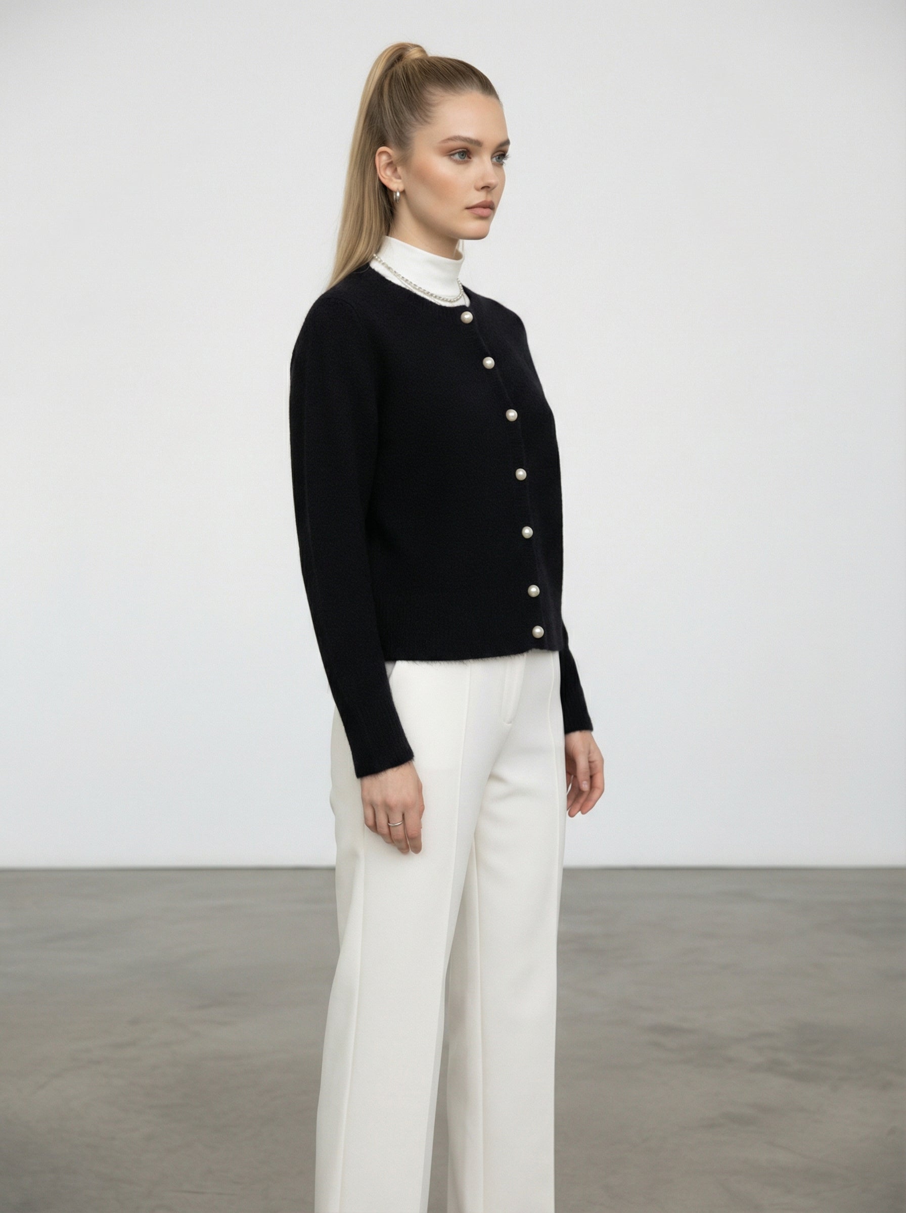 Cardigan con bottoni perlati