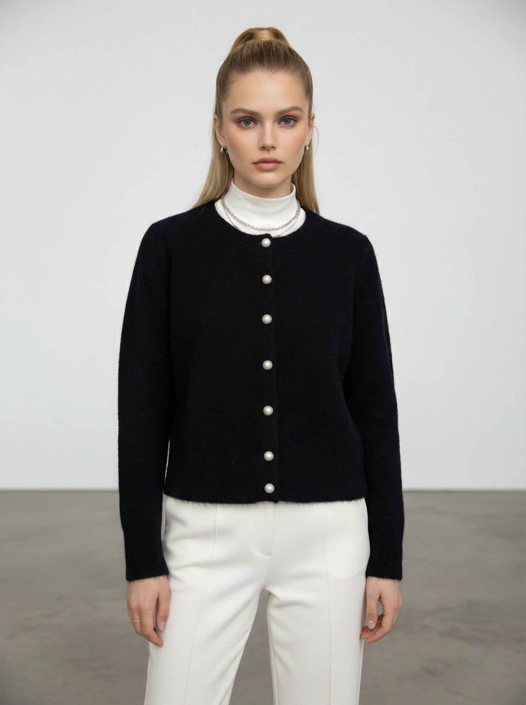 Cardigan con bottoni perlati