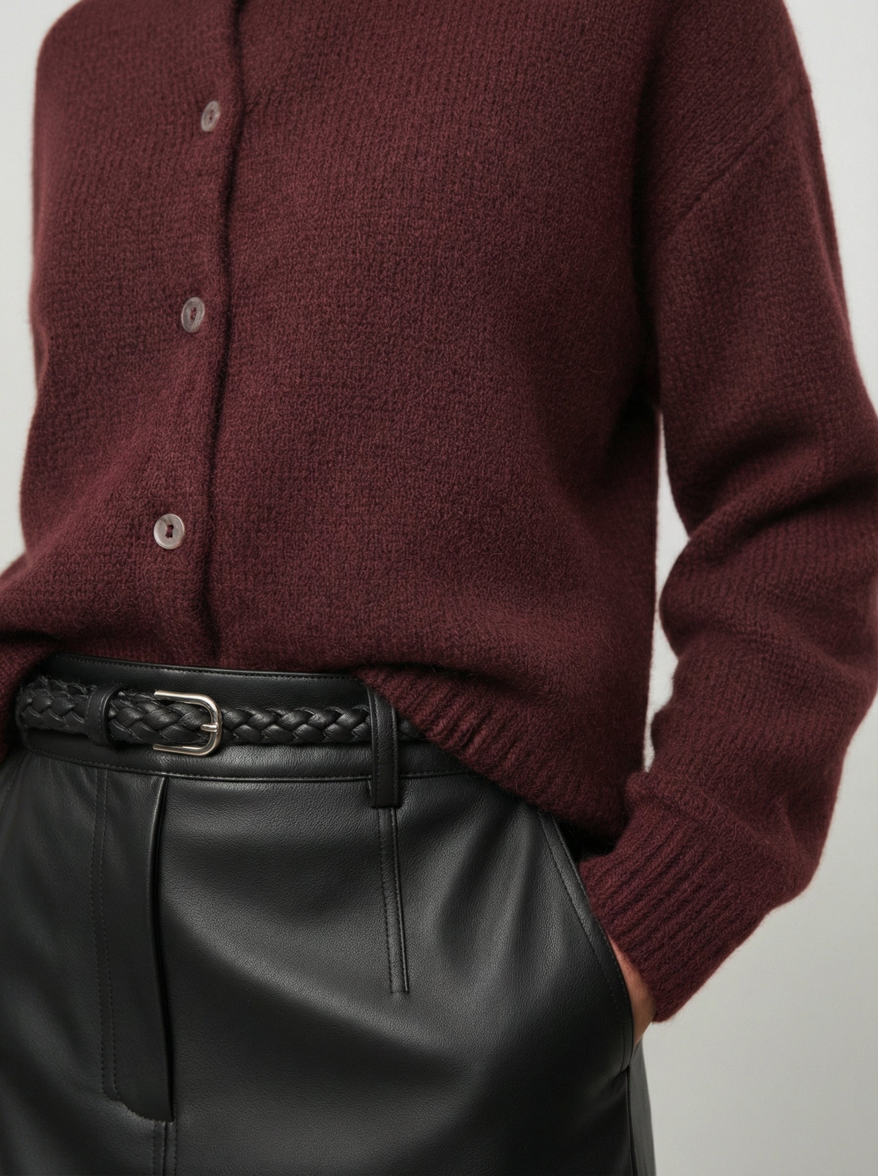 Cardigan in lana con bottoni