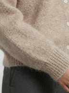 Cardigan in lana con bottoni