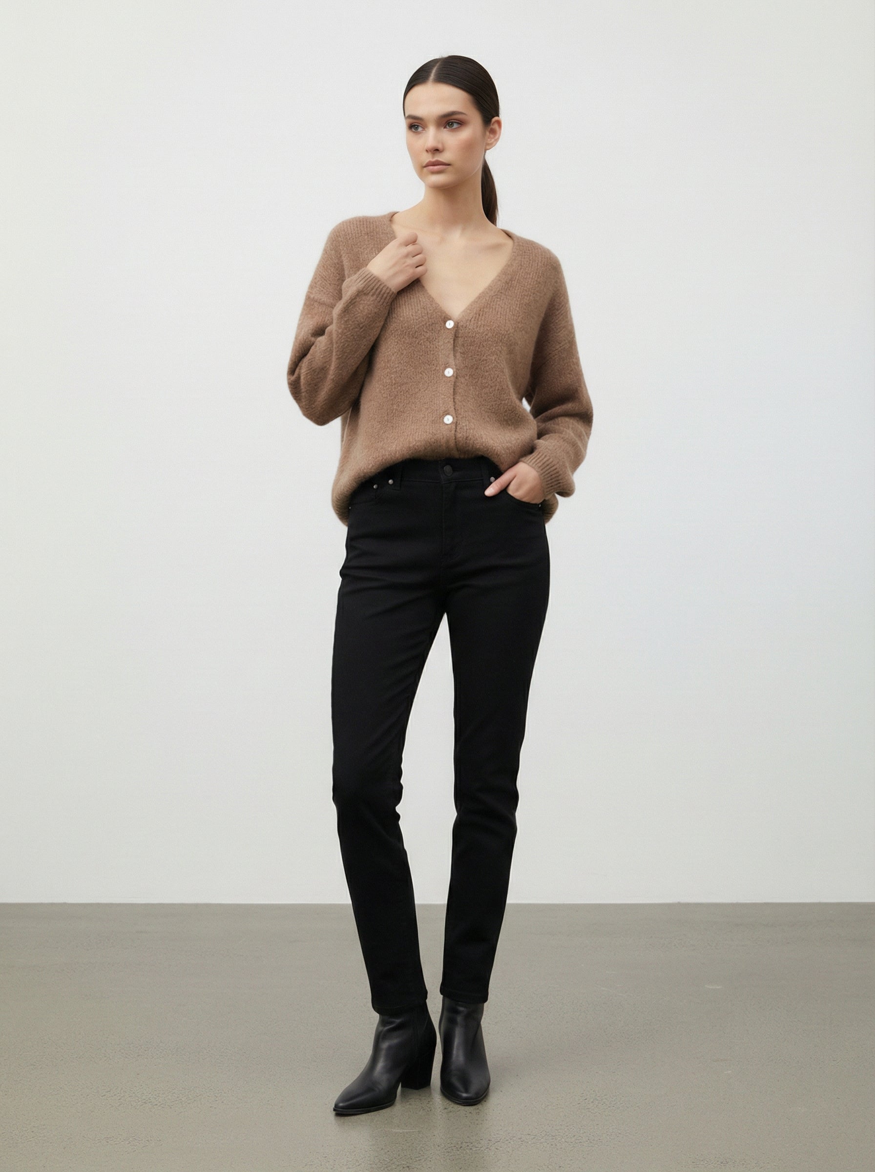 Cardigan misto lana con bottoni