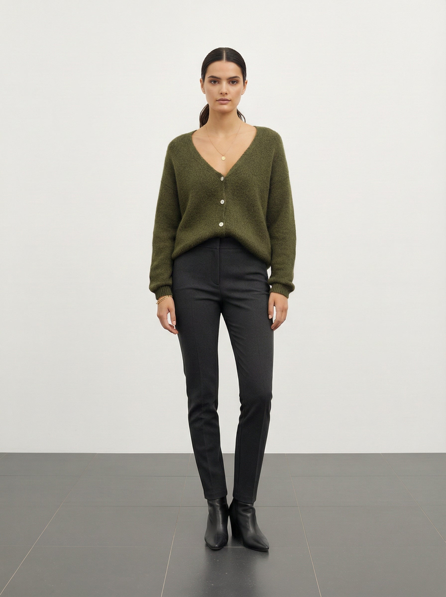 Cardigan misto lana con bottoni