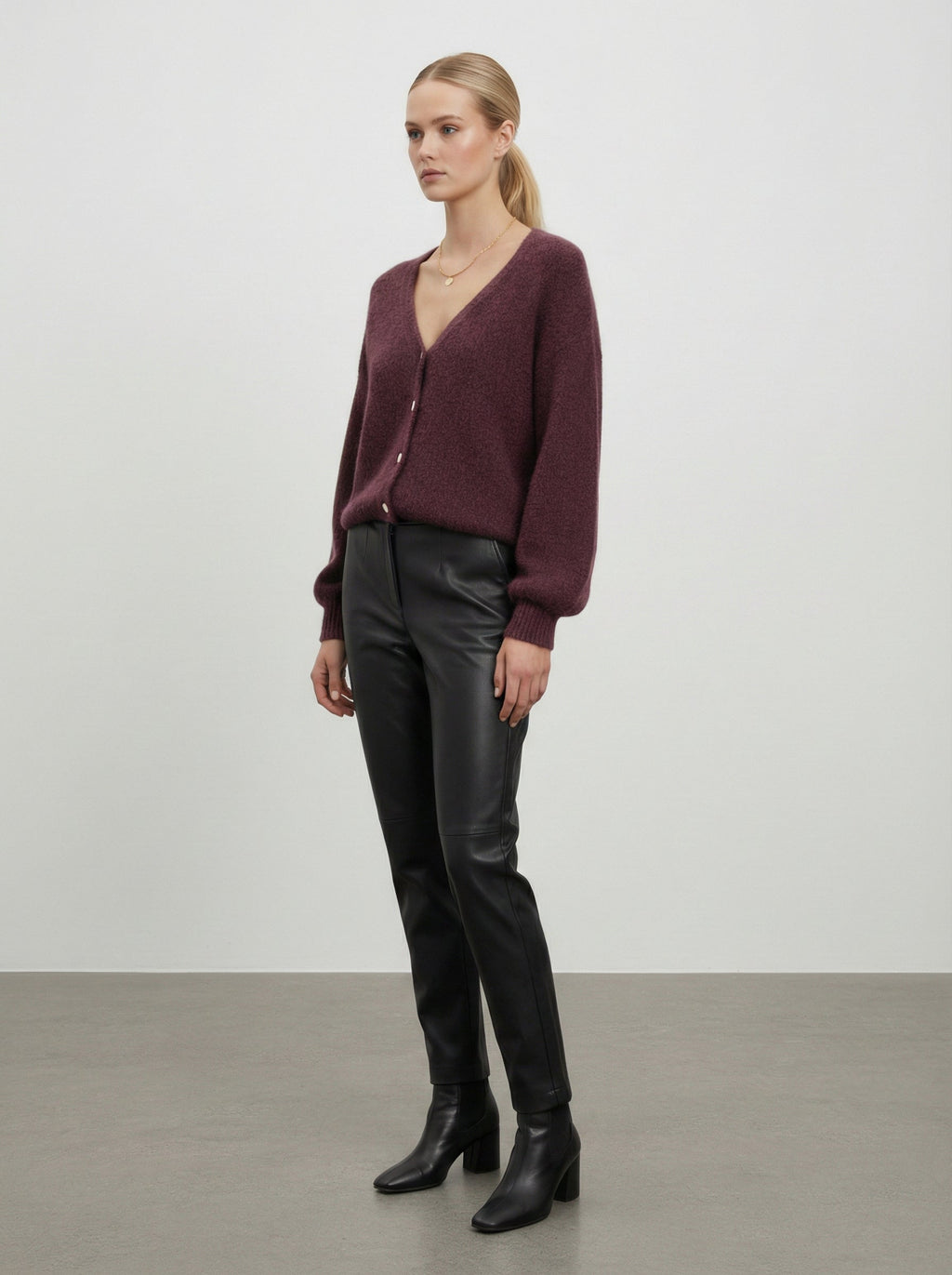 Cardigan misto lana con bottoni