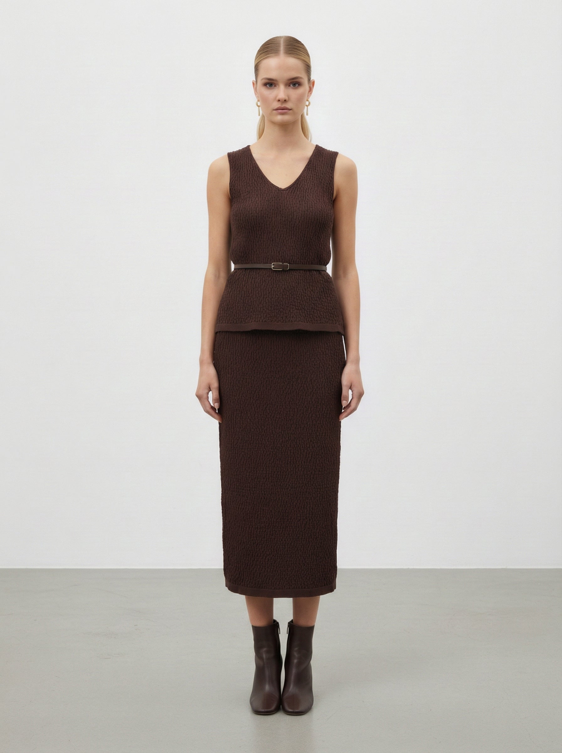 Completo midi con cintura