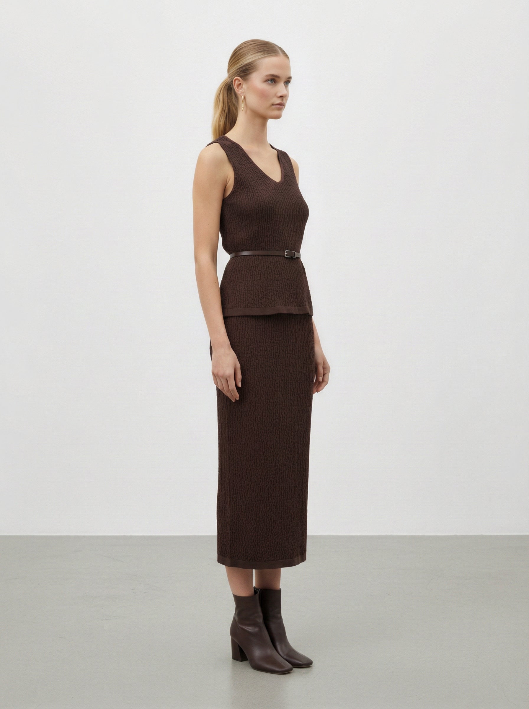 Completo midi con cintura