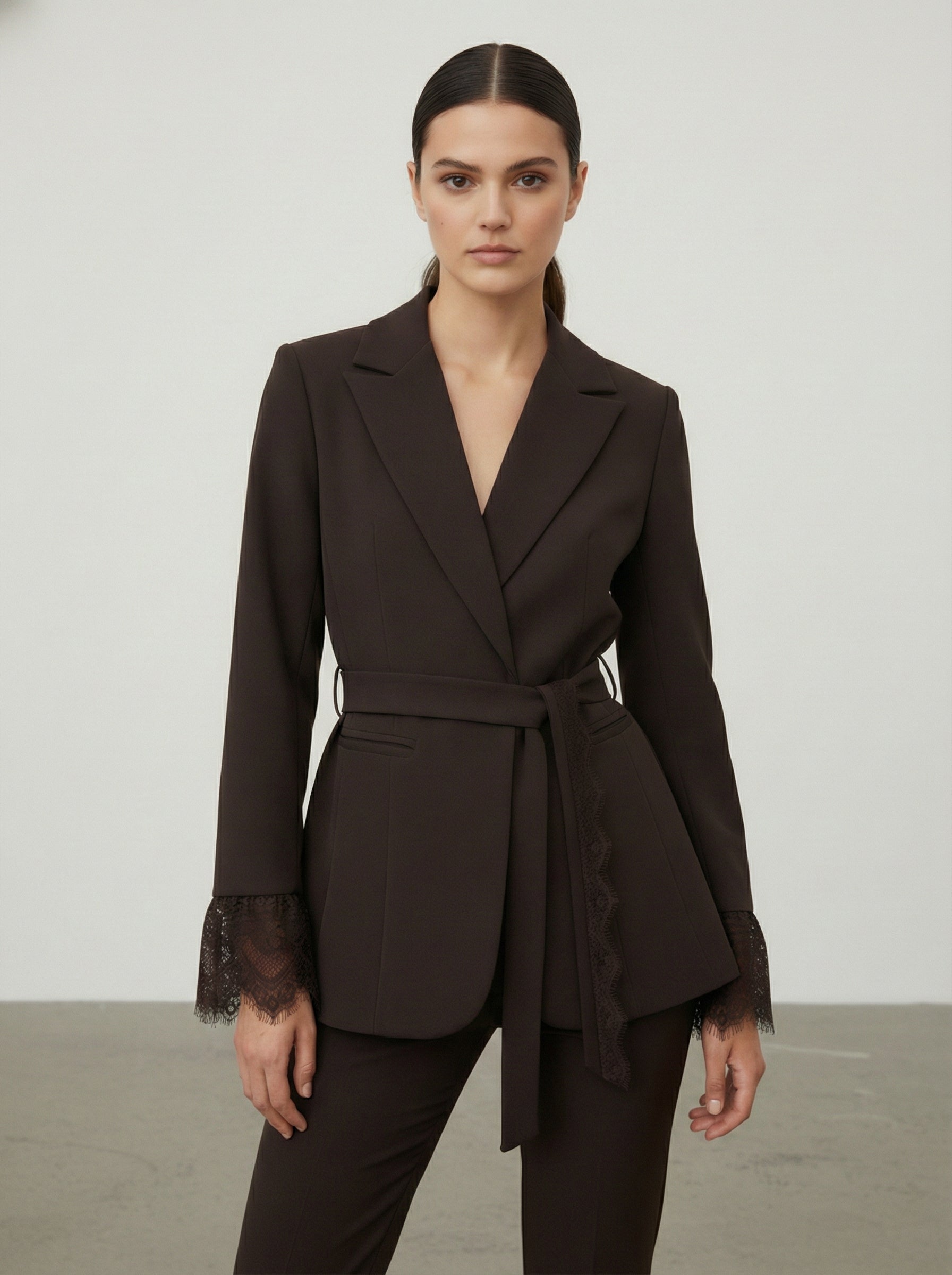 Giacca con polsini in pizzo