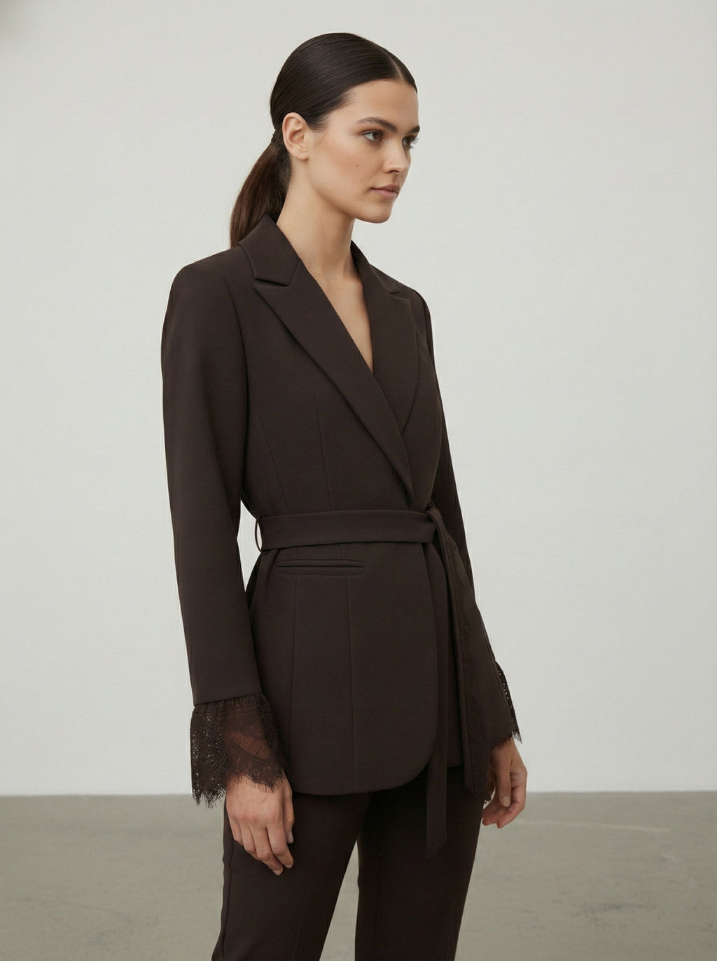 Giacca con polsini in pizzo