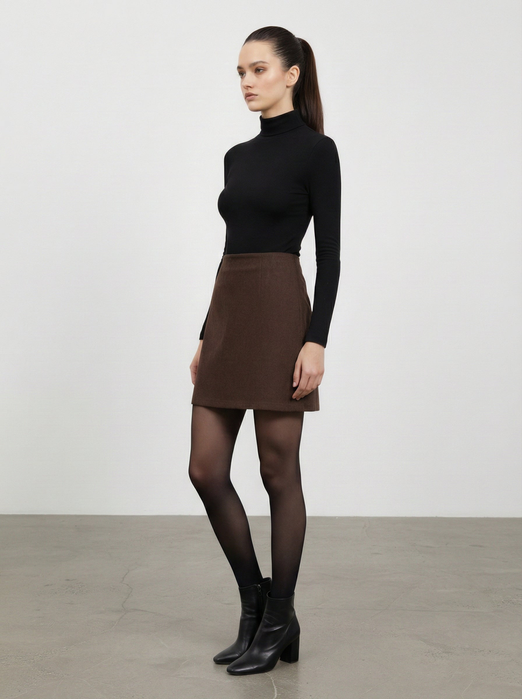 Gonna corta effetto scamosciato