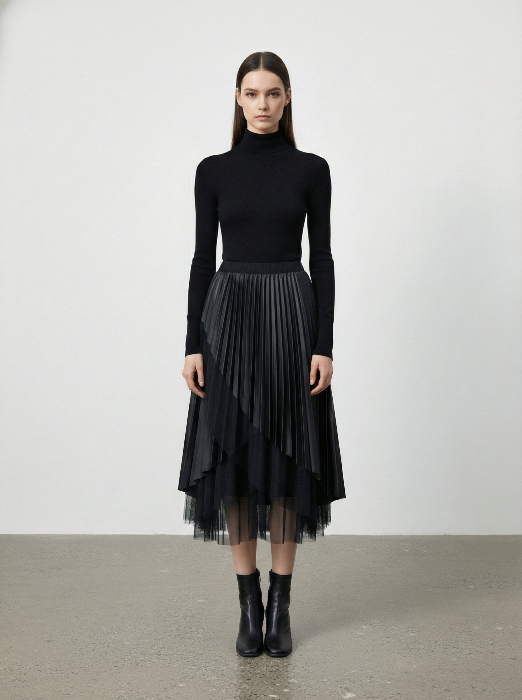 Gonna asimmetrica in ecopelle e tulle