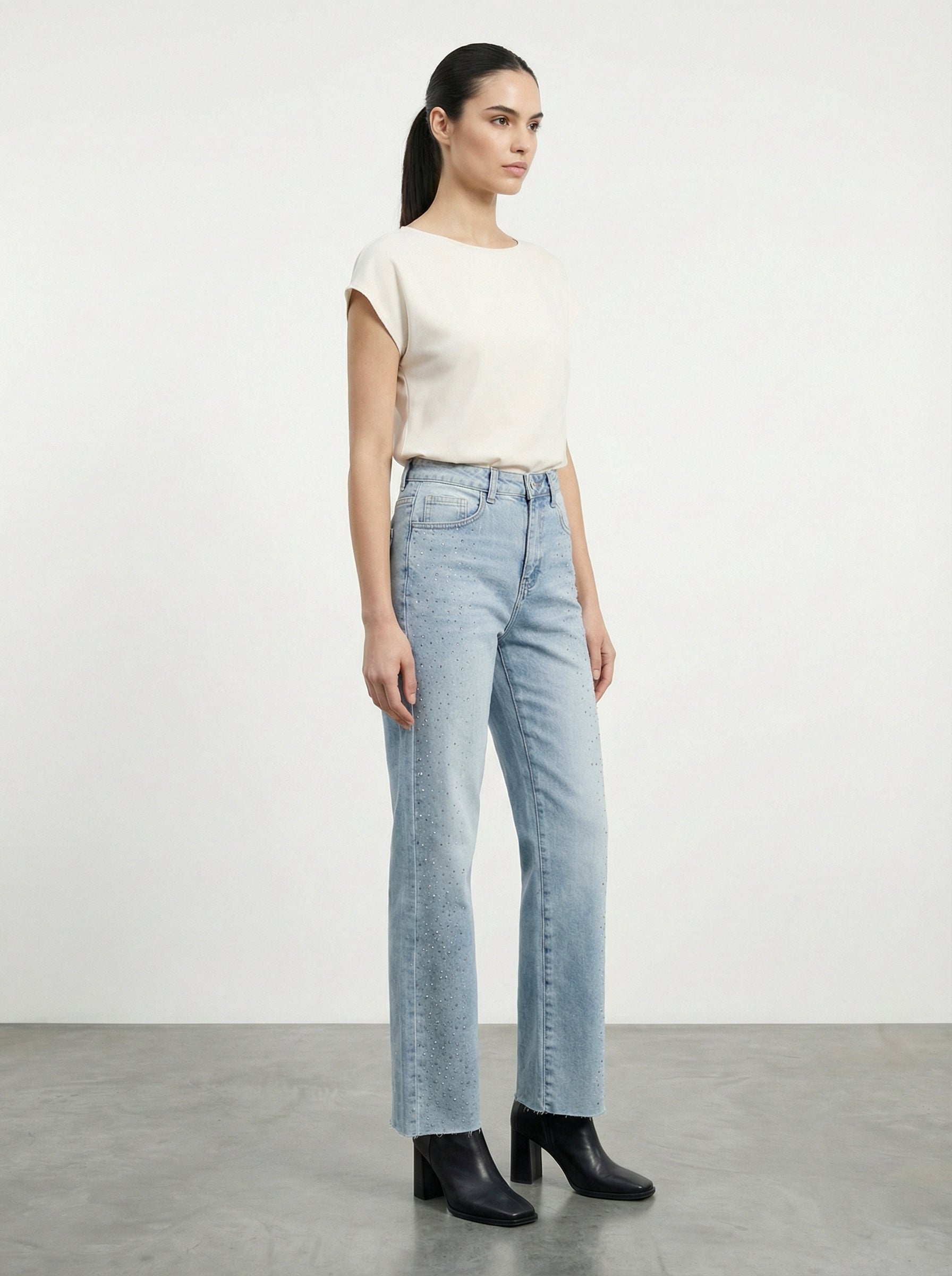 Jeans wide leg con brillanti