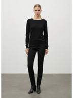 Maglia con scollo ampio