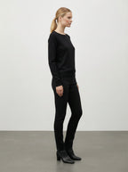 Maglia con scollo ampio