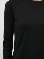 Maglia con scollo ampio