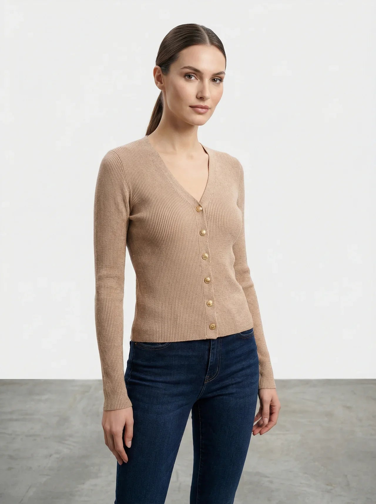 Maglia con bottoni chic