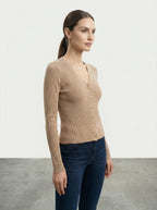 Maglia con bottoni chic