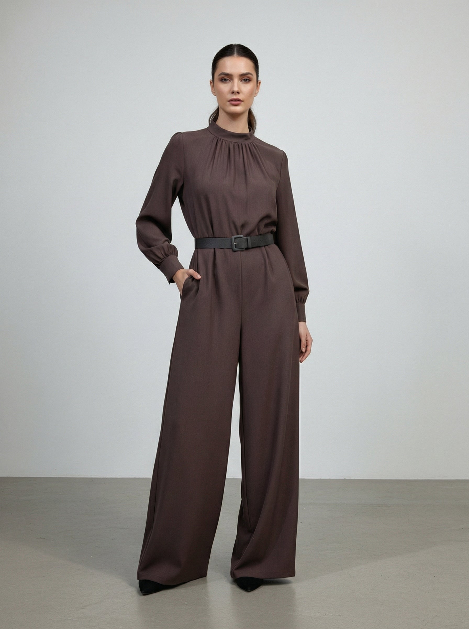 Tuta con pantalone ampio